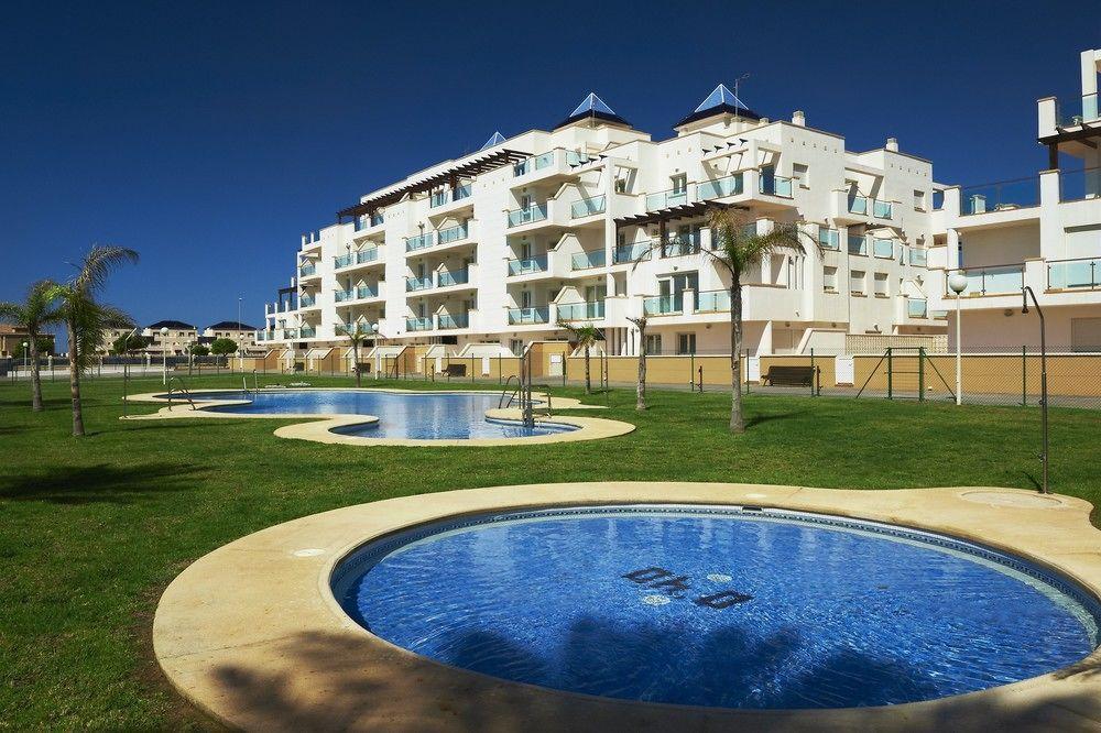 Pierre & Vacances Almeria Roquetas De Mar Bagian luar foto